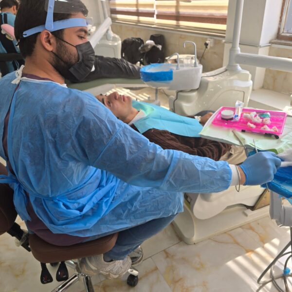 كلية طب الأسنان في جامعة الصفوة تستأنف عمل عياداتها مع انطلاق العام الدراسي الجديد